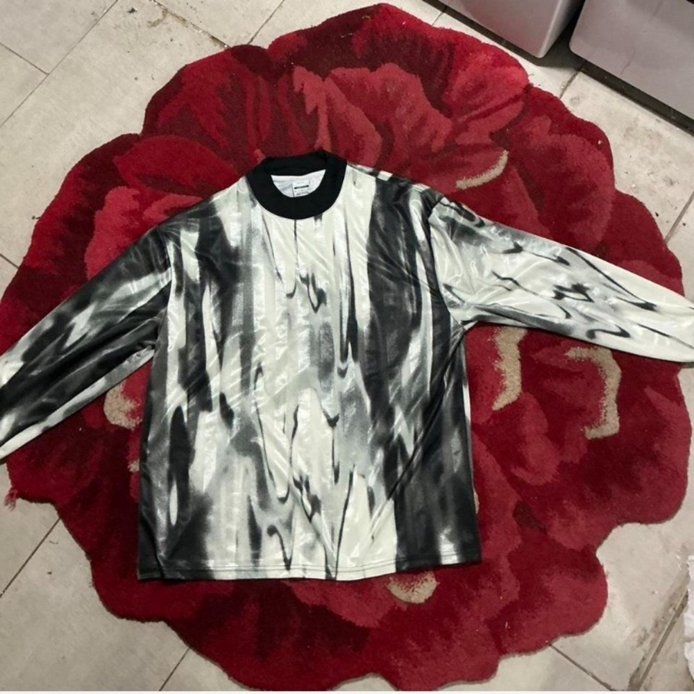 Nike Black and White Long Sleeve Tee